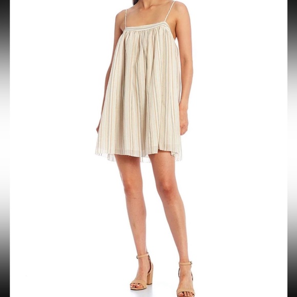 Gianni Bini Textured Rosie Babydoll Dress - Picture 9 of 9
